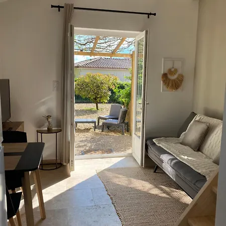 Studio Dans Les Pins Ales Exterior photo