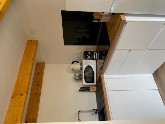 Dans Les Pins Apartment *